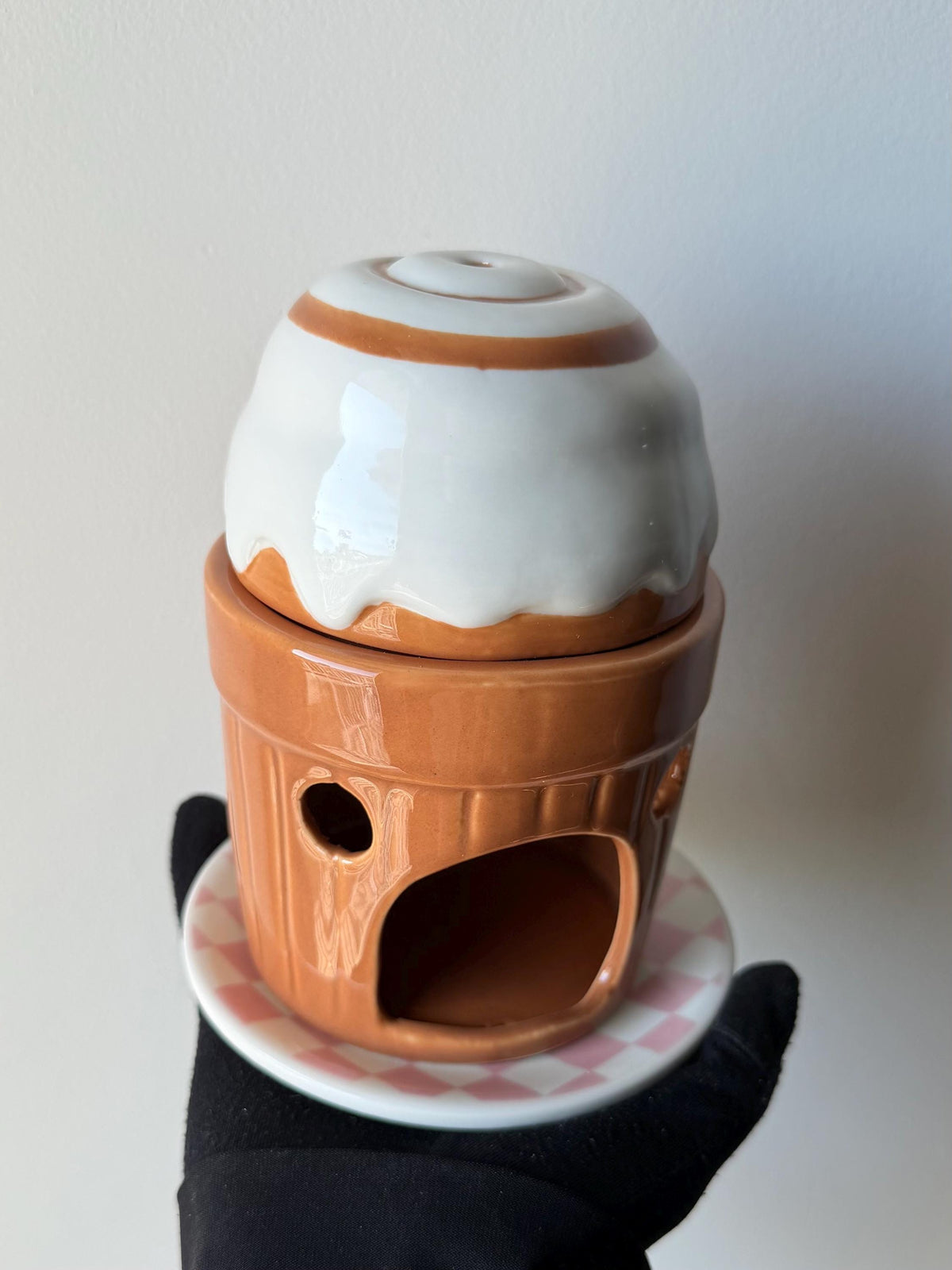 Ceramic Cinnabon W&M Burner